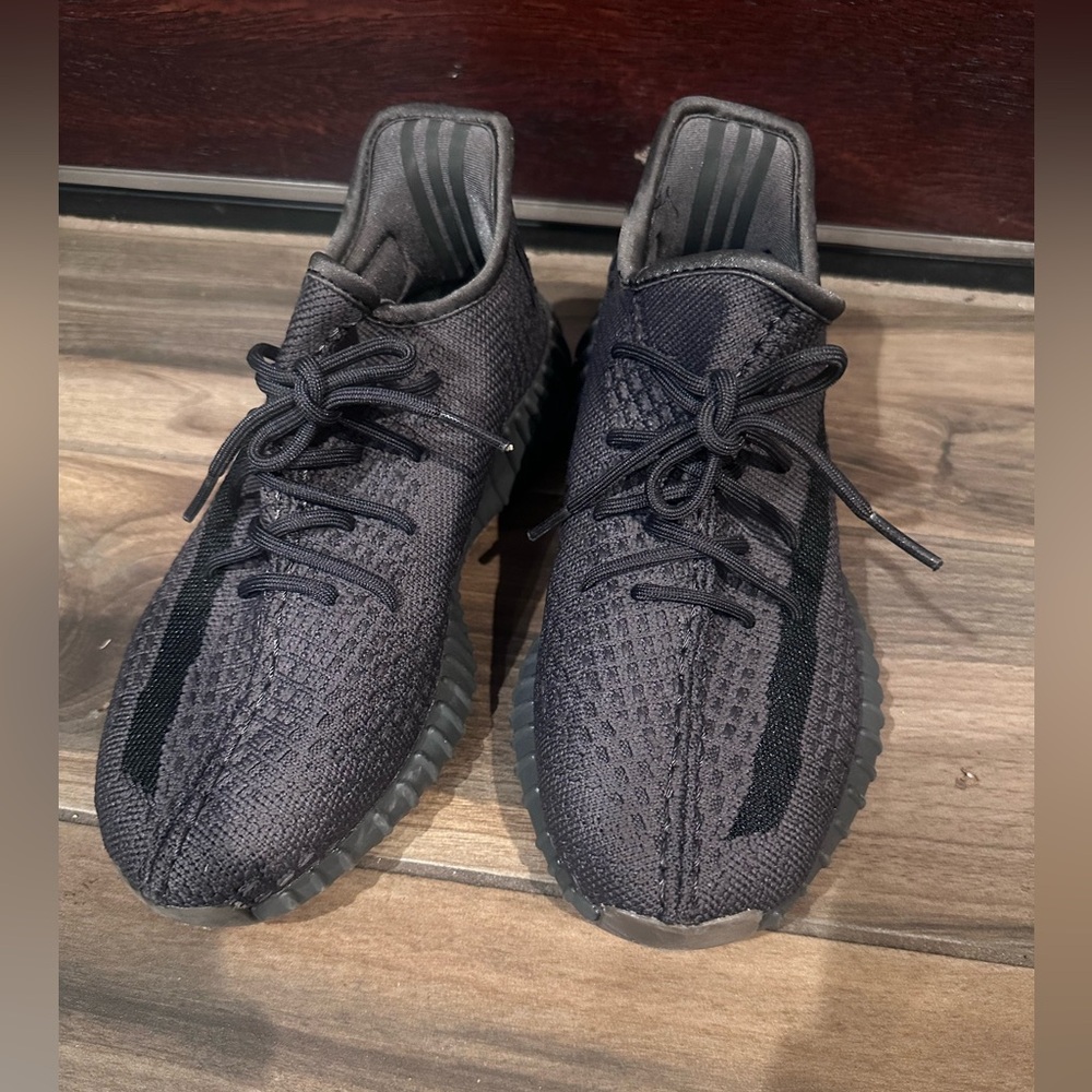adidas Yeezy Boost 350 V2  Cinder Non-Reflective Women’s Sz 6.5 us(UK 5)